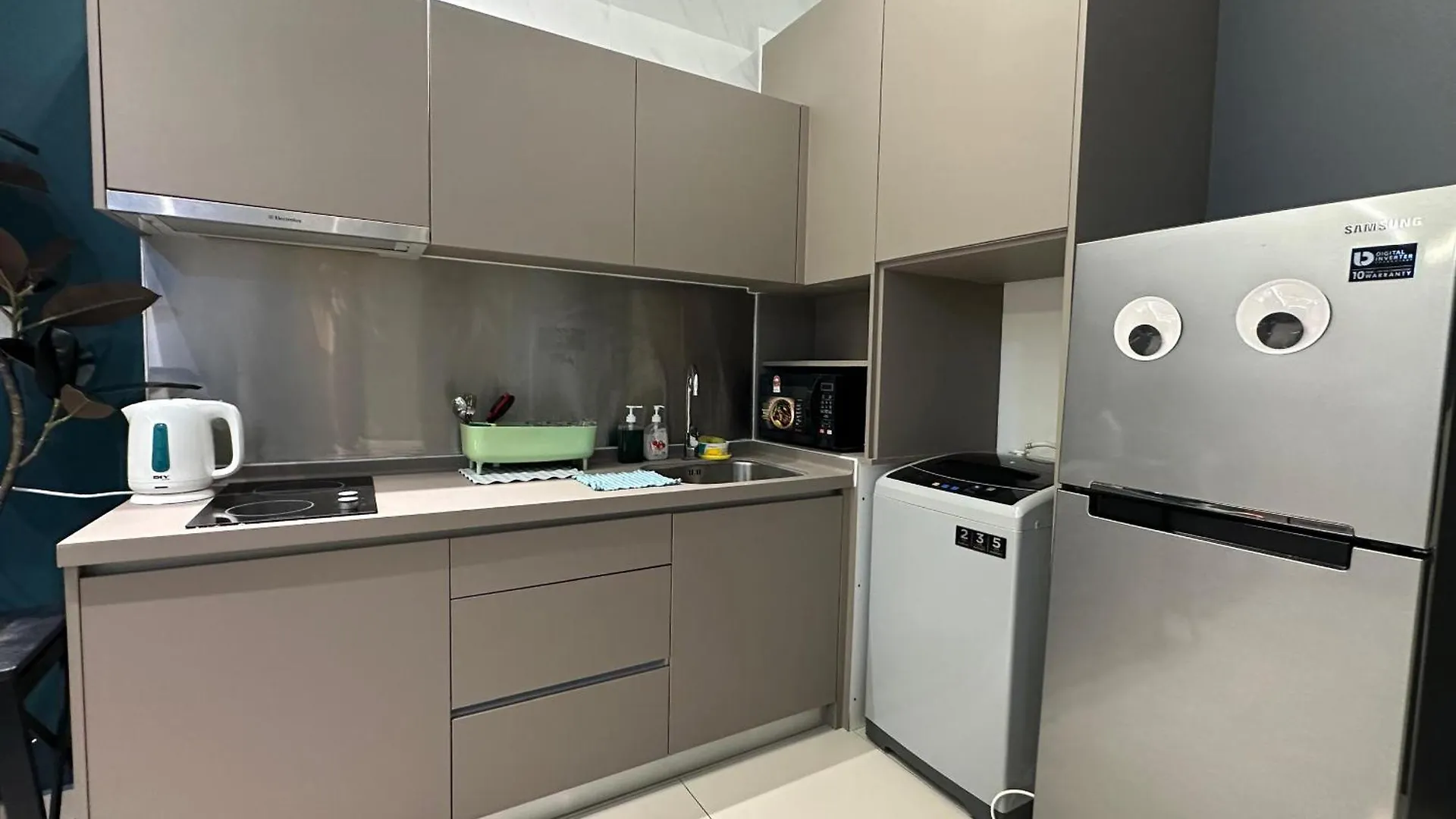 Twingalaxy Guesthouse Free Carpark Johor Bahru