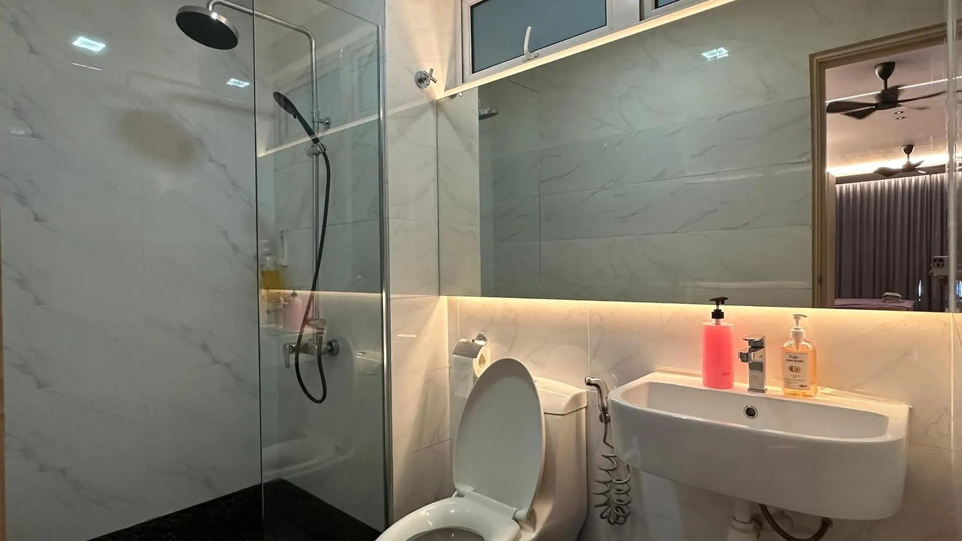 ג'והור בהרו Twingalaxy Guesthouse Free Carpark ג'והור בהרו